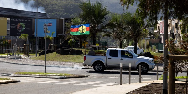 Violențe au cuprins capitala Noumea din Noua Caledonie pe fondul reformei electorale FOTO Profimedia
