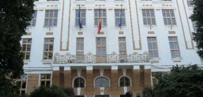 Ministrul Educaţiei a făcut o vizită inopinantă la UMF Târgu-Mureş