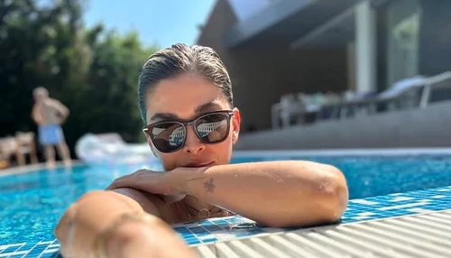 Alina Pușcaș face piscină încălzită la vilă foto: Instagram