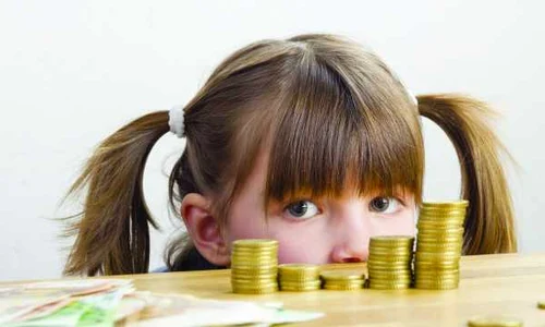 Copii bani alocatii FOTO Shutterstock