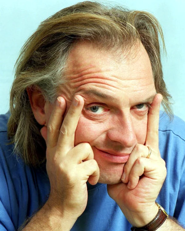Rik Mayall a murit astăzi