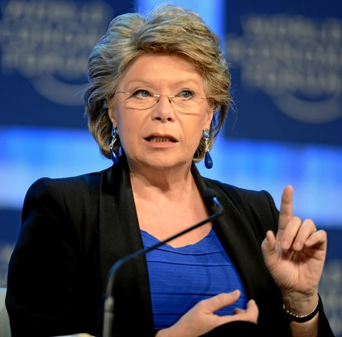 Comisarul Reding critică din nou România jpeg