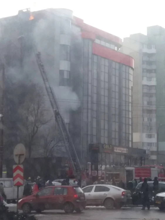 Incendiu la Lunedor. FOTO: Adevărul