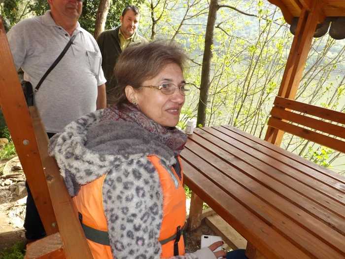laleaua galbenă unică în lume trăieşte in mehedinţi FOTO Corina Macavei
