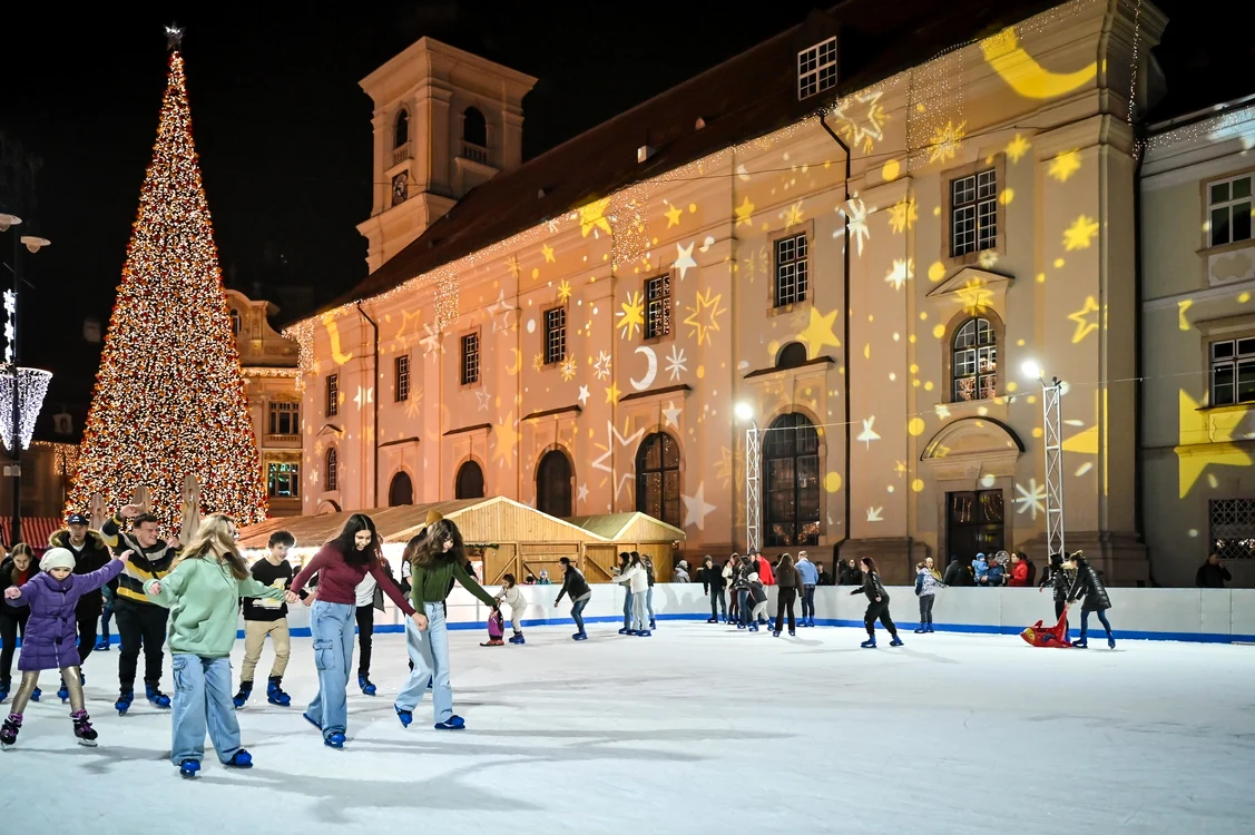 Patinoarul din centrul orașului FOTO: Primăria Sibiu