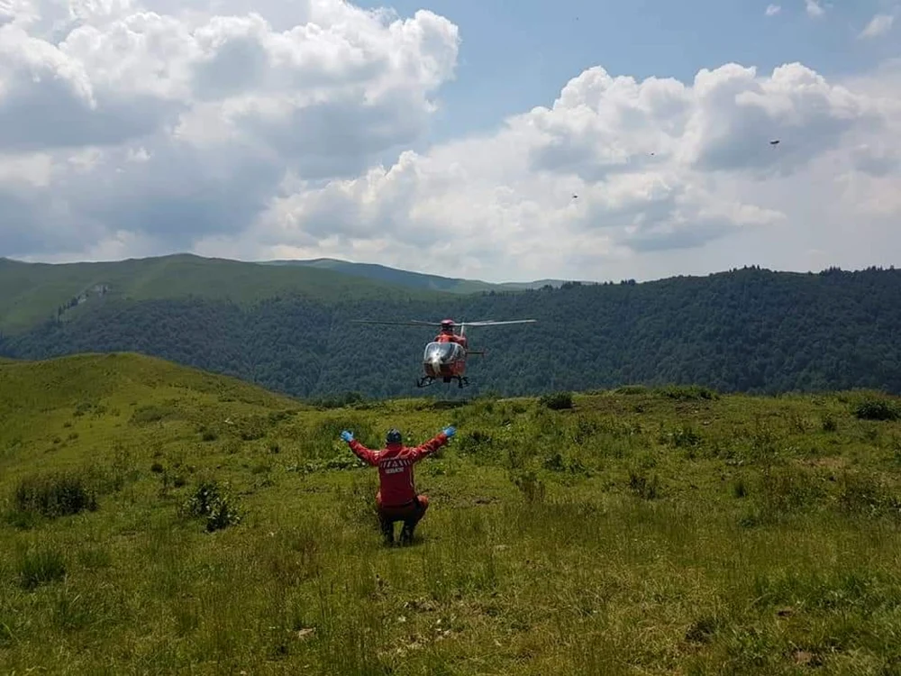 interventie elicopter smurd in muntii baiului