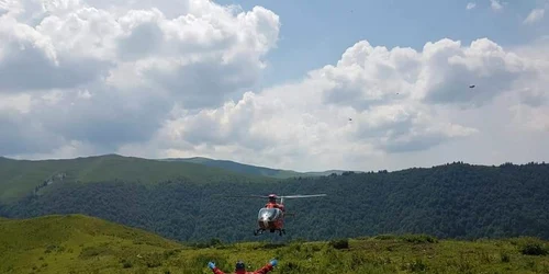 interventie elicopter smurd in muntii baiului