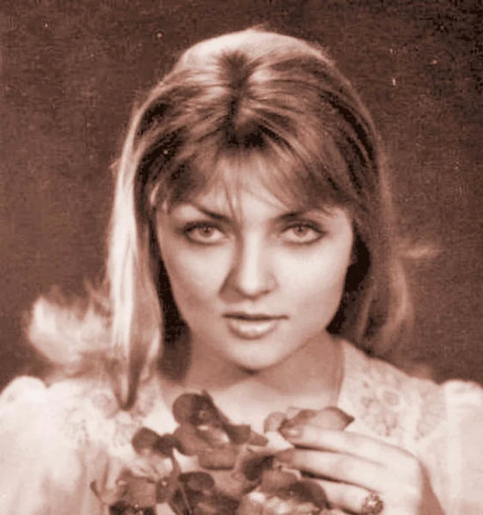Aşa arăta Viorela în anii tinereţii