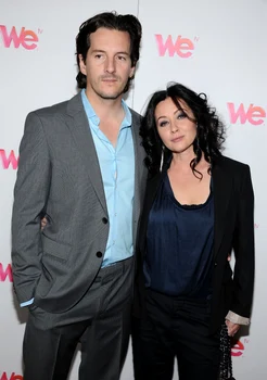 Shannen Doherty divorțează de soțul Kurt Iswarienko