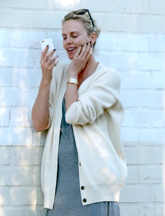 charlize theron hepta 2483630 jpg jpeg