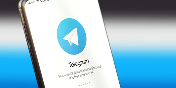 telegram foto sbhutterstock