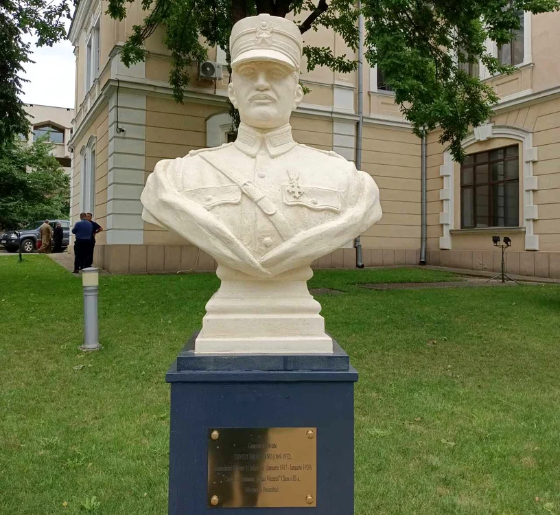 Generalul Ernest Broșteanu (1869-1932)