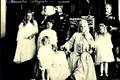 regina maria si familia ei  jpg