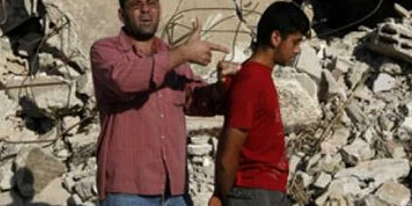VIDEO Soldaţii israelieni foloseau civili palestinieni pe post de scuturi umane