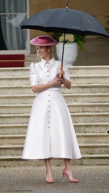 Zara Tindall la garden party