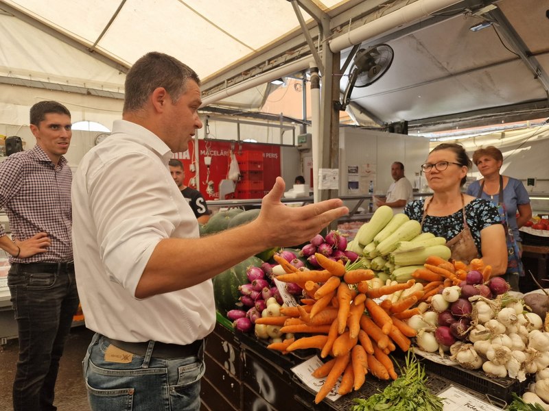 Piața Valea Ialomiței, în reabilitare. Când ar trebui să fie gata lucrările și ce le va fi interzis comercianților