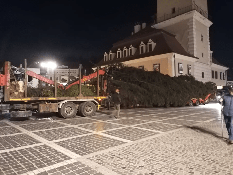 Brașov va avea cel mai mare târg de Crăciun din istoria sa, în plină criză energetică