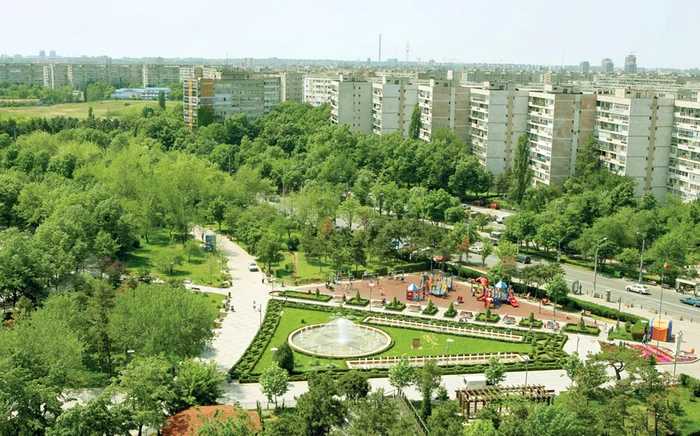 Copiii au fost fascinaţi  să zboare cu balonul