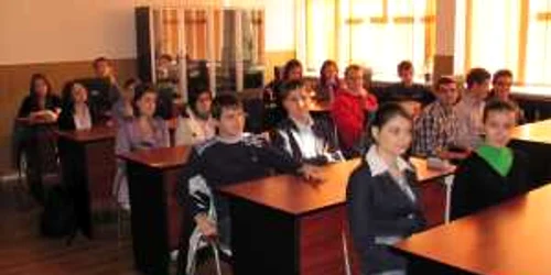 Elevii clasei a XI-a A sunt pregătiți pentru concursul de la Roma