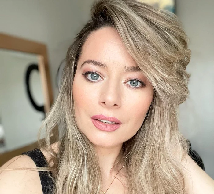 Laura Cosoi este gravidă cu a treia ei fetiţă foto: Instagram