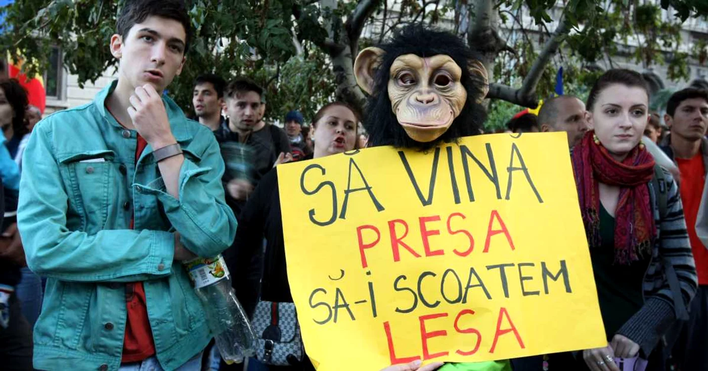 Un mesaj deja clasic, afişat în zilele de proteste faţă de proiectul minier Roşia Montană FOTO Adevărul