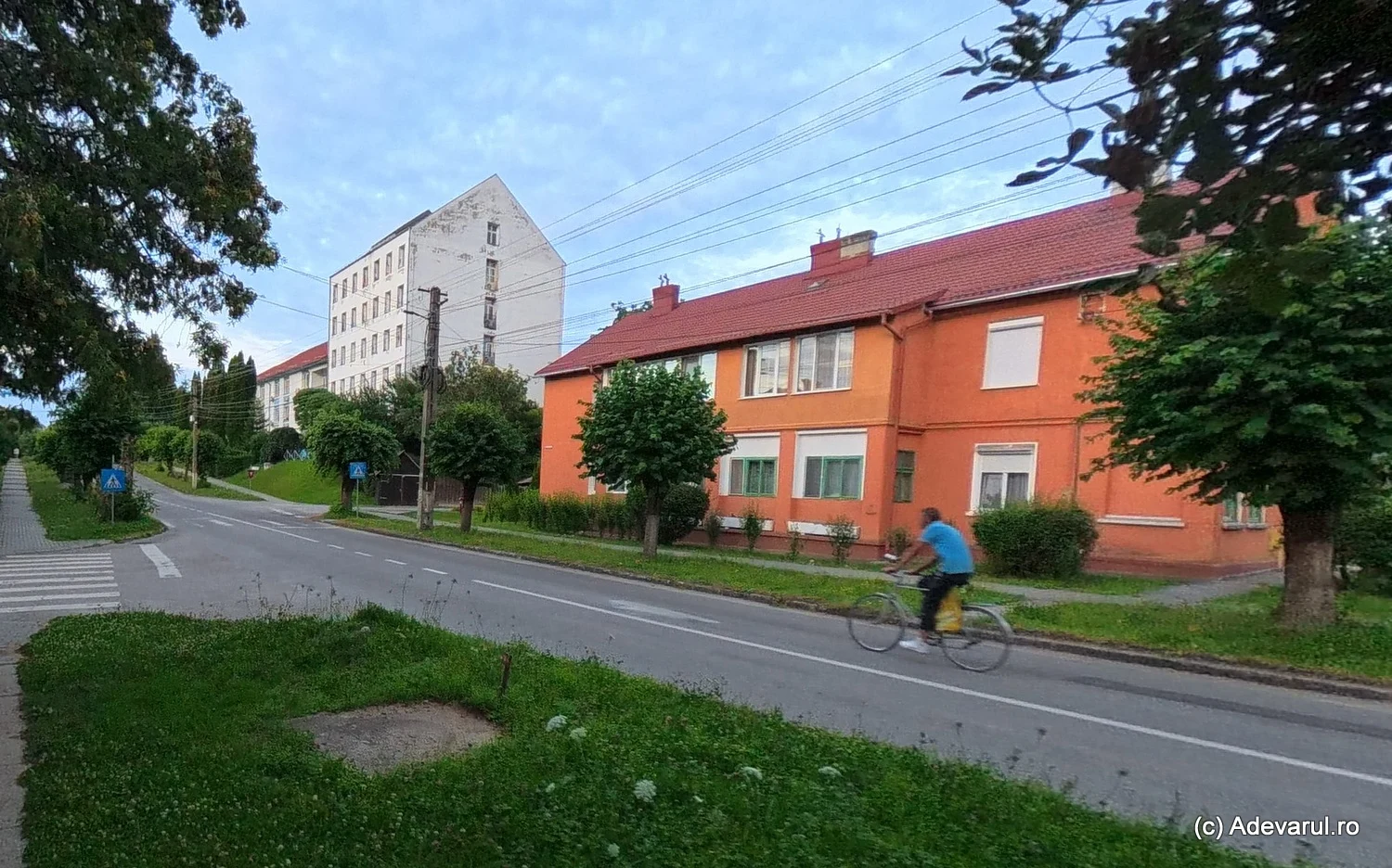 Victoria, fostul oraș muncitoresc din umbra Făgărașului, așteaptă autostrada: „A ajuns atât de liniștit, câ îți auzi pașii”