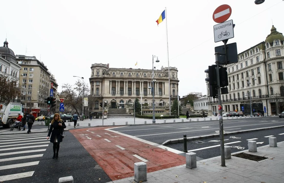 Lucările de pe Calea Victoriei sunt gata, dar artera n-o să mai fie pietonală FOTON David Muntean