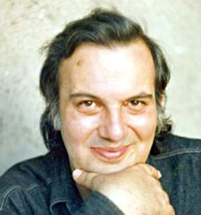 
    Scrie-ne  ce probleme  ai în amor  