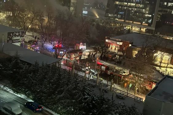 Intervin pompierii. FOTO Facebook DeterminedPapaya3084 / Info Trafic București și Ilfov