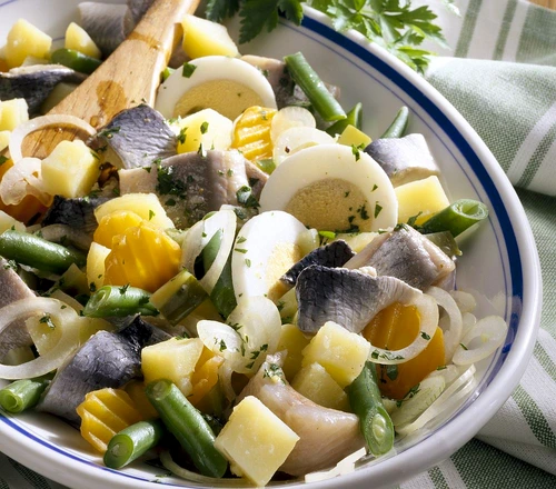 salata de hering cu cartofi jpeg