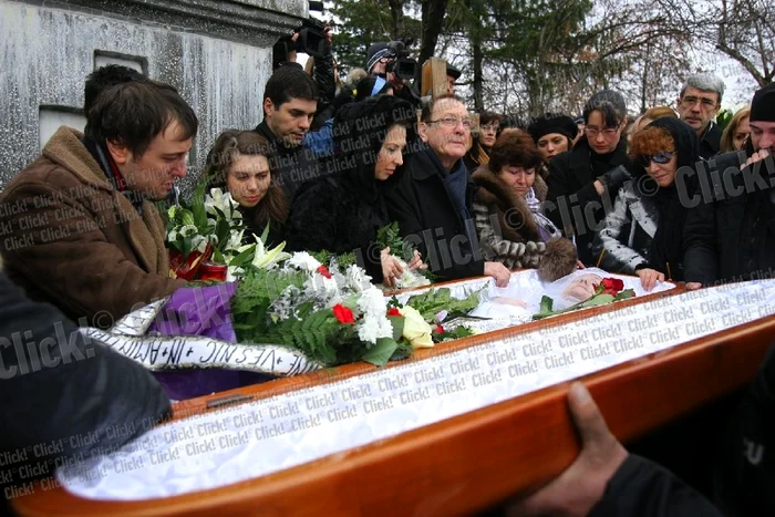 Funeraliile Mălinei Olinescu, în imagini. (Foto: Dorin Constanda)