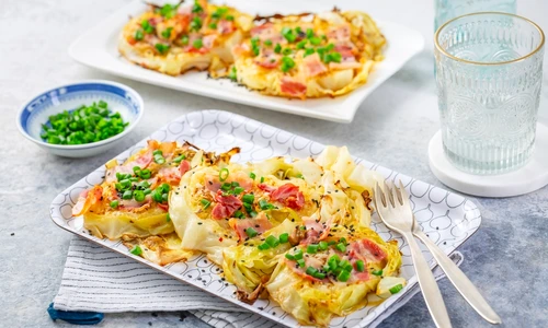 Varza la cuptor  Sursa foto shutterstock 2466533191 jpg