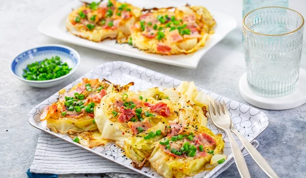 Varza la cuptor Sursa foto shutterstock 2466533191 jpg