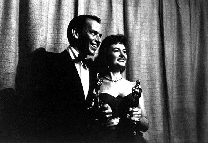 Frank Sinatra, Donna Reed. 1954
