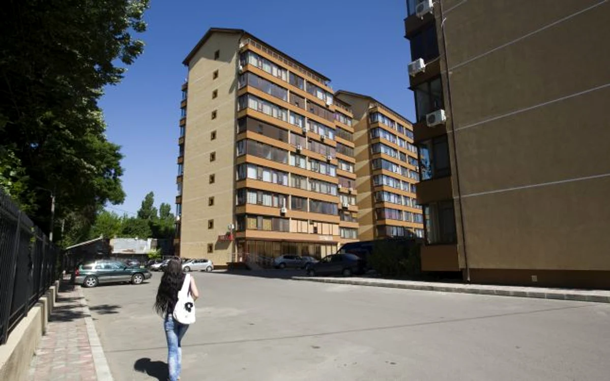 Apartamente noi