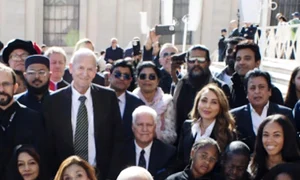 Iulia Vantur si Papa Leon XIV jpg