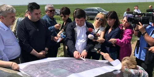Prezentarea amplasamentului vizat pentru aeroportul de la Galaţi FOTO CJ Galaţi
