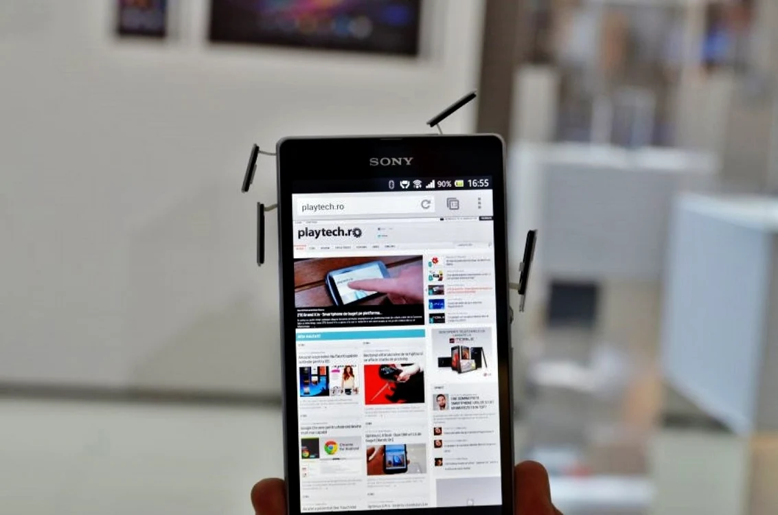 Xperia Z, acest robot Transformer al telefoniei mobile. FOTO PlayTech