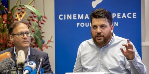 Fondatorul ONG-ului Cinema for peace Jaka Biziljover -stânga la o conferinţă de presă despre cazul Navalîi alături de Leonid Volkov -şeful de personal al organizaţiei anti-corupţie a lui Navalnîi FOTO Maja Hitij/Getty Images