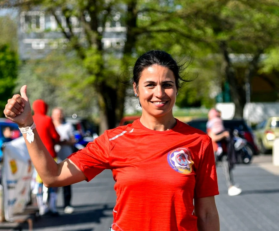 Sportiva Simona Floricel a alergat şi în 2019 la ultramaratonul dedicat copiilor cu autism FOTO: Facebook/Simona Floricel