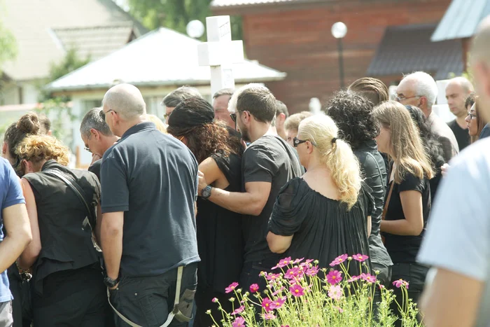 Dani a sprijinit-o  pe Mihaela pe tot  parcursul ceremoniei