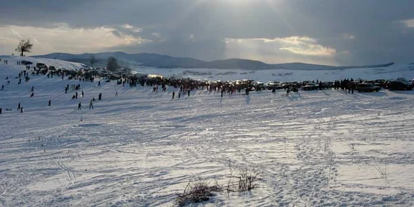 Nicio pârtie din judeţ nu este practicabilă (foto: Radu Hangan)
