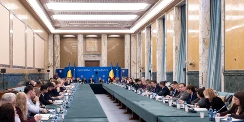sedinta de lucru la guvern cu agentiile de recrutare a muncitorilor straini  Foto PIFM jpg