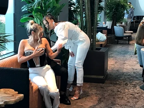 Simona Hapciuc, probleme cu corsetul / Sursa: Alina Erimia 