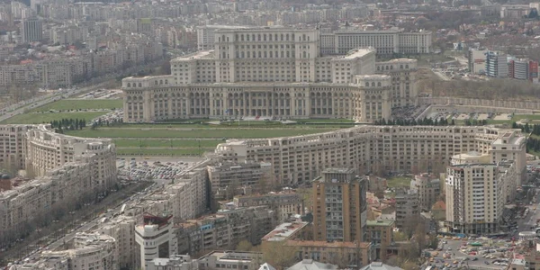 Casa Poporului, clădirea-mamut din centrul Bucurestiului