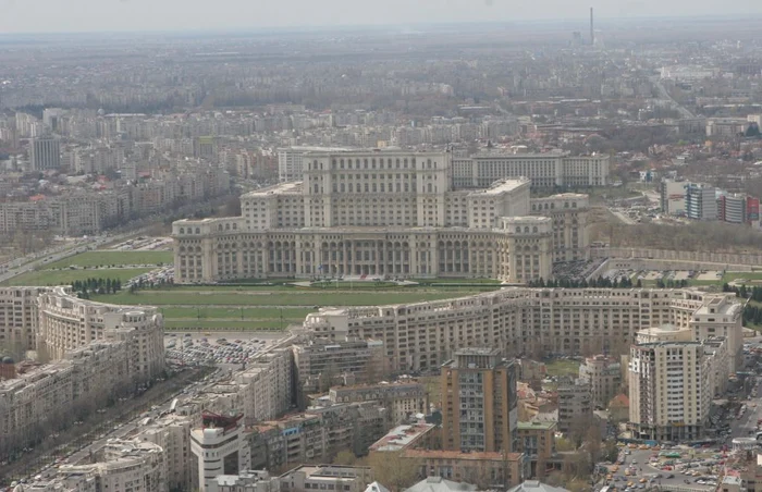 Casa Poporului, clădirea-mamut din centrul Bucurestiului