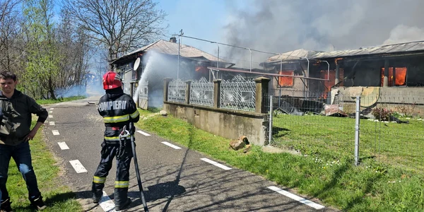 Incendiu Rucăreni ISU Vrancea (7) jpeg