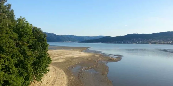 lacul de acumulare de la porţile de fier I FOTO Corina Macavei 