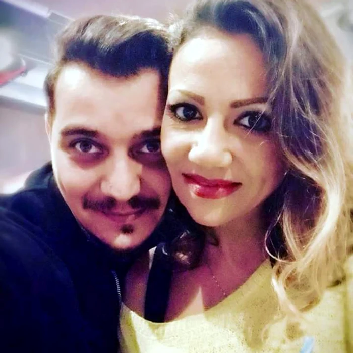 
    Bursucu a devenit tată de fată  