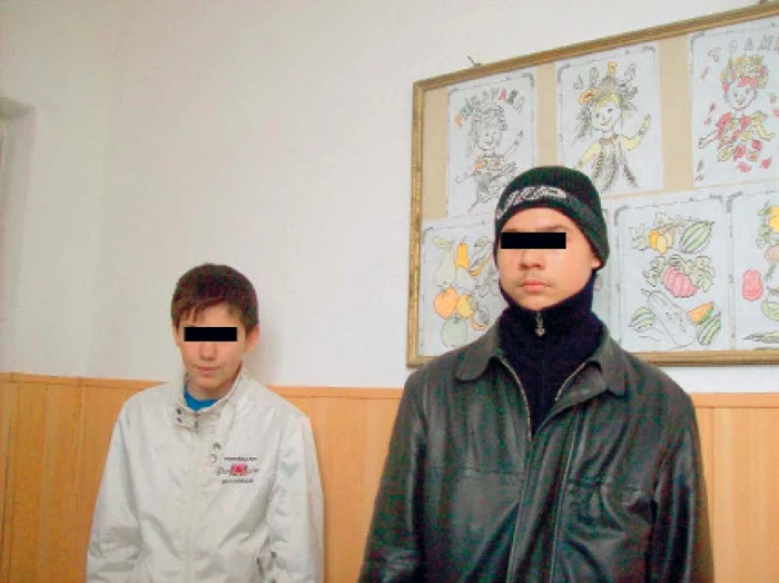 Un elev de 14 ani, din comuna doljeană Sălcuţa, susţine că pe data de 12 februarie a fost violat de un coleg de clasă.